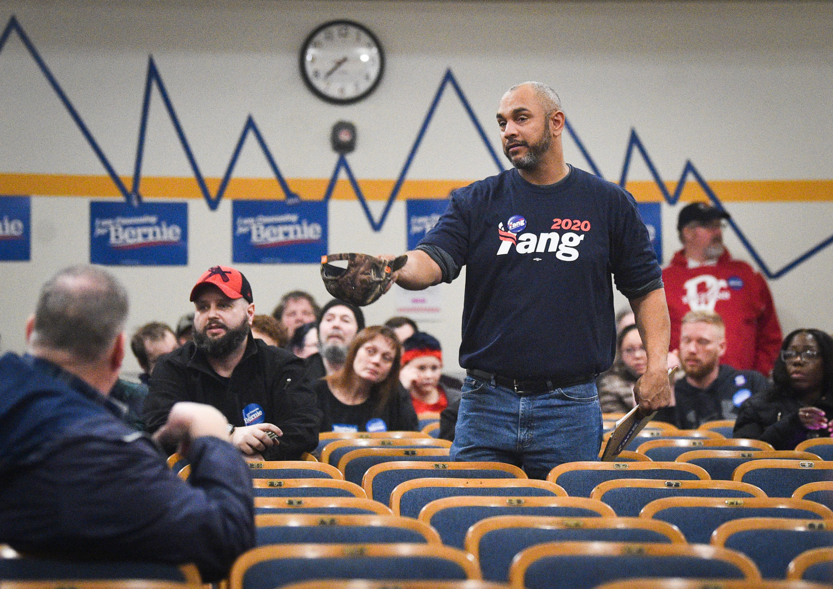 020420-ia-caucus-mm-027.jpg